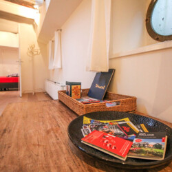 Rembrandt Appartement bed and breakfast amsterdam houseboat rental amsterdam